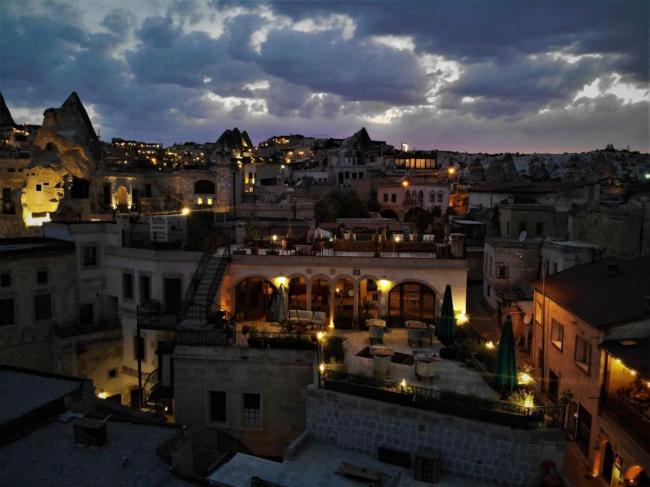 Caftan Cave Suites Images_2