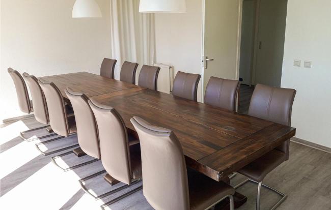 Cozy Home In Vlagtwedde With Lake View Images_3