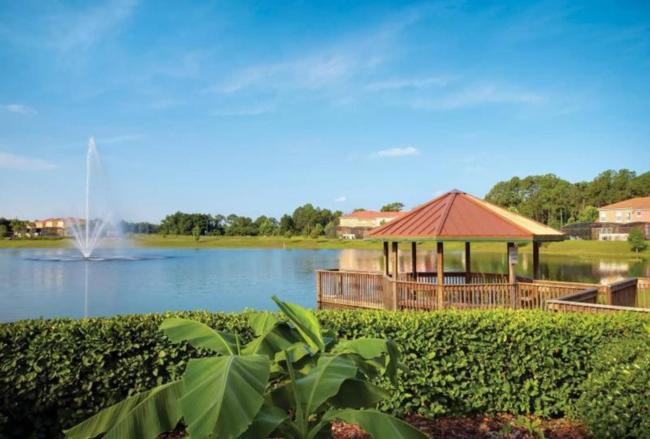 Home with Jacuzzi, a Lake and 15 Min to Disney Images_3