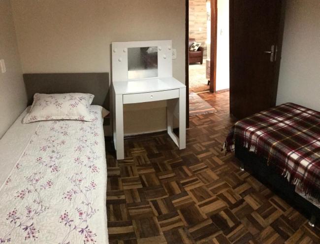 Apê completo com suíte, sacada e garagem fechada Images_1