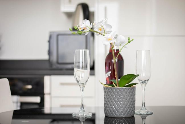 Sigma Central Apartment with great Sea view and secure parking Images_4