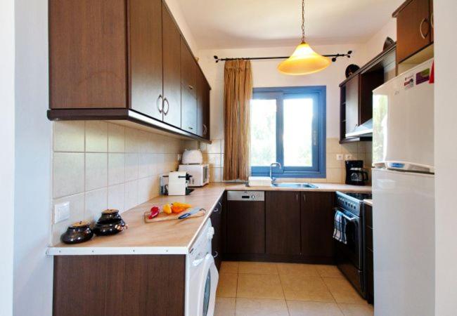 Villa in Kleismata Sleeps 7 includes Swimming pool and Air Con 3 Images_4