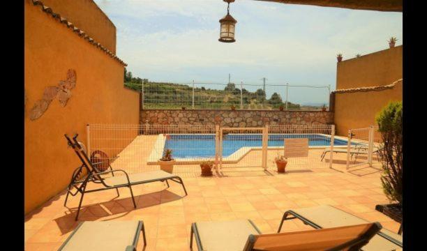 Cantallops Villa Sleeps 6 with Pool and Air Con Images_1