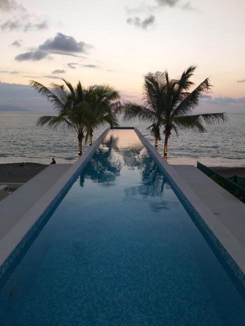 C-Signature 2010 Baach Front Condo Harbor 171 Images_1