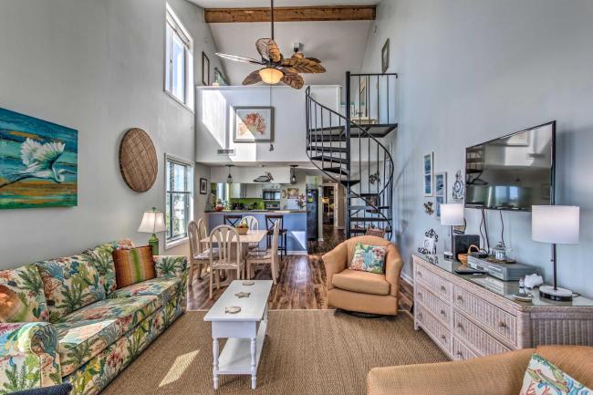 Beach Lovers Haven Oceanfront Condo with Pool! Images