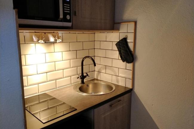 Charming industrial style studio Images_4