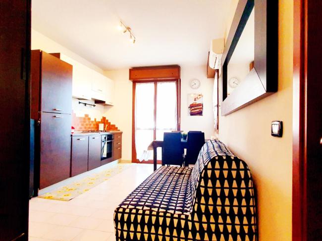 GUEST HOLIDAY GRAMSCI Images_5