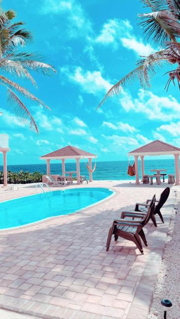 Coastal chic oceanfront condo Images_3