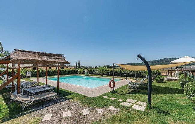 Stazione di Giuncarico Villa Sleeps 15 with Pool and Air Con Images_1