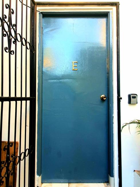 1BR Apartment in Makati for Cheap Transient Images_2