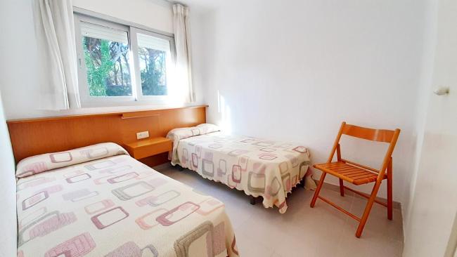 Apartment in Calella de Palafrugell Sleeps 5 with WiFi Images_4