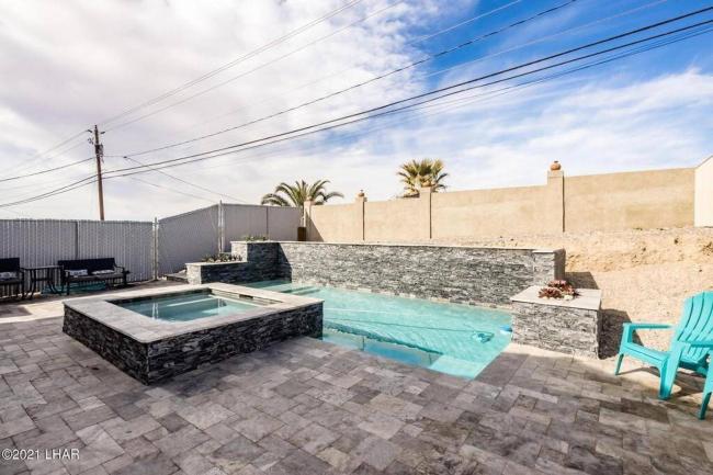 WATERFALL SUNSETS - Modern & Spacious Vacation Rental Images_2