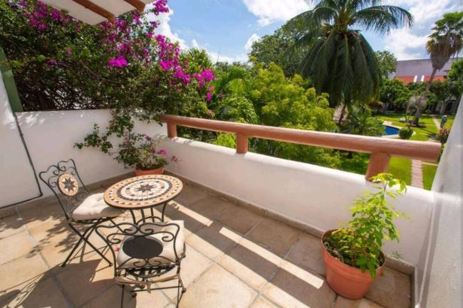 3Bd 3Bth Gorgeous Modern Villa Mins from Beach WIFI and Pool by Mint Images_5