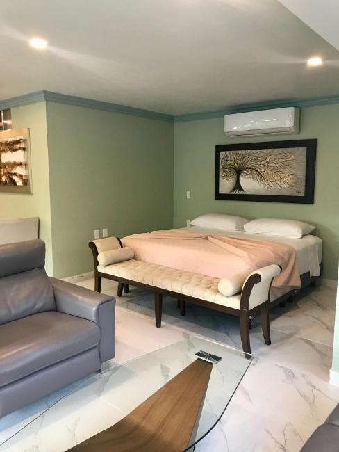 Room in Guest room - Beautiful suite with a full kitchen with amazing views of the beach, and forest Images_1