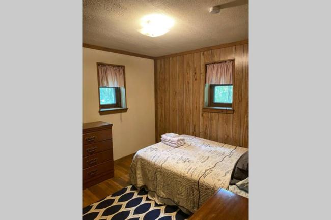 Chalet Hottub 13 Sleeper Lake Harmony Pet Friendly Images_4