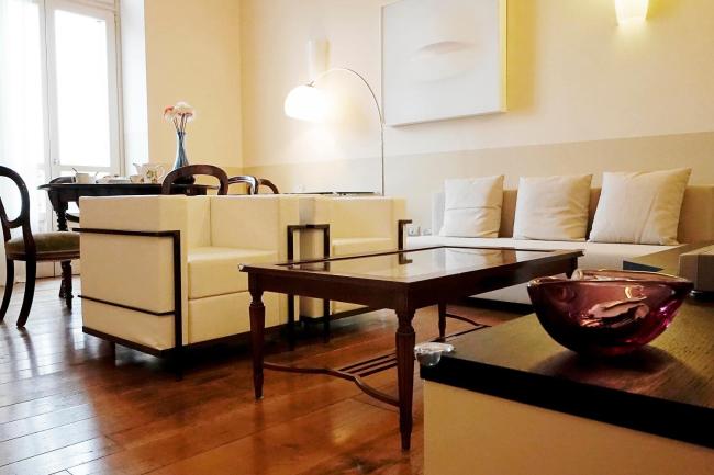 Elegant Two bedroom in front of Castello Sforzesco Images_5