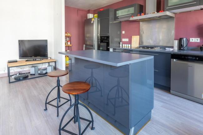 Spacious and bright apartment with balcony! 15th Images_2