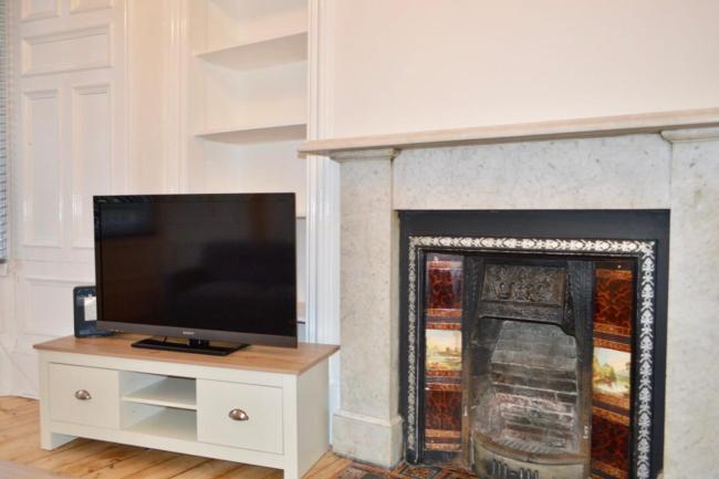 Bright and Modern Flat in the centre of Edinburgh Images_2