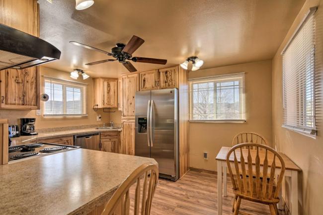 Cozy Home with Canyon Views 2 Mi to Grand Staircase Images_1