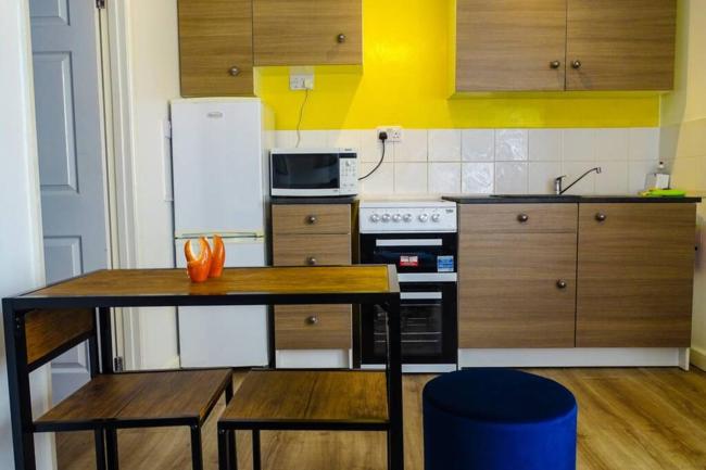 Cosy Flat in a Pretty Town Images_2