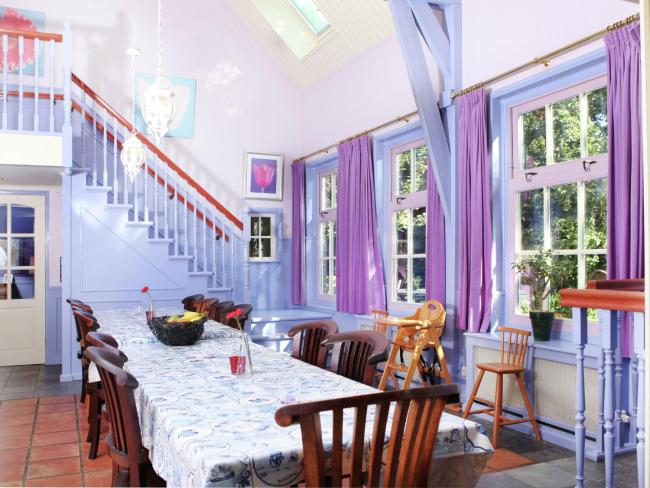 Sprawling Farmhouse in Mill with Fenced Garden Images_4