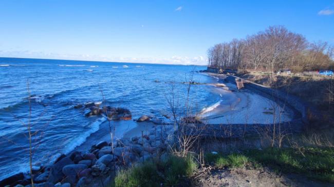 Wooden-House near the Sea Images_4