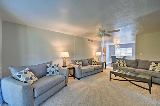 Naples Retreat with Pool Access Less Than 2 Mi to Beach Images_4