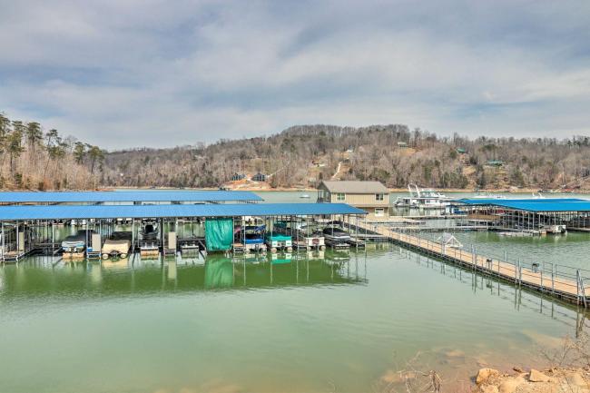 Norris Lake Escape with Deck 1 Block to Marina Images_1