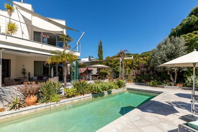 Villa in Vale do Garrao Sleeps 7 with Pool Air Con and WiFi Images_3