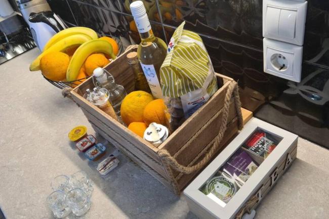 Modern central Αpt 500m from the beach. Images_1