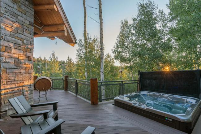 Vischer Drive 131 - Slopeside Images_2