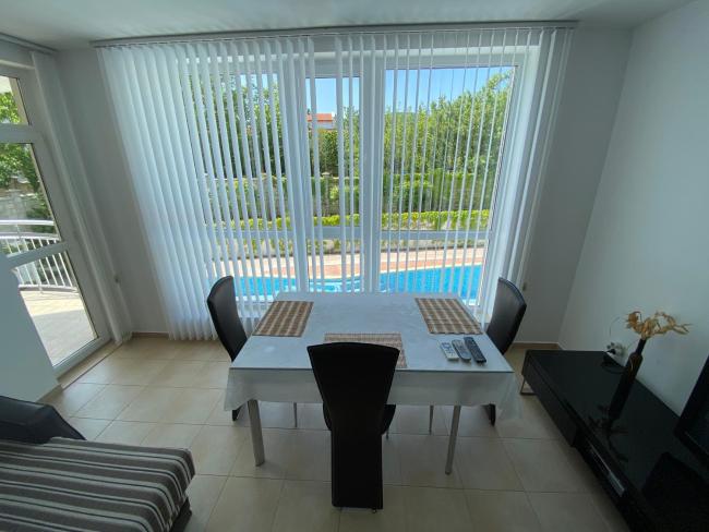 Apartments in complex Atrium Images_4