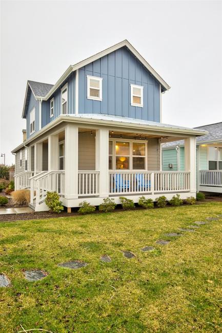 Pacific Paradise Beach House Images