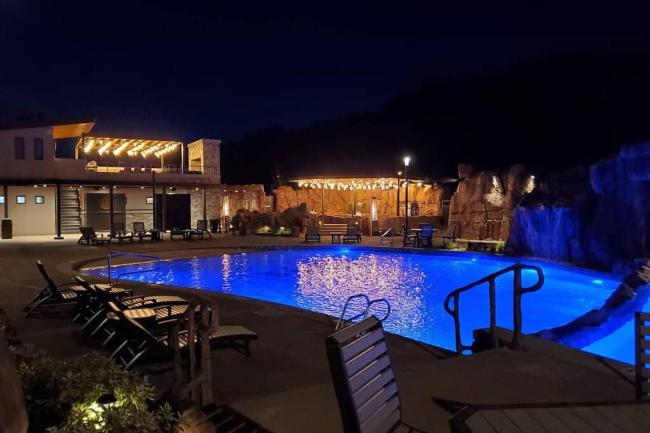 Balanced Rock Retreat at Sage Creek with Heated Pool Images_5