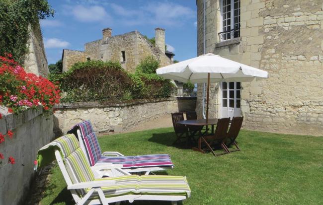 2 Bedroom Stunning Home In Chinon Images_2