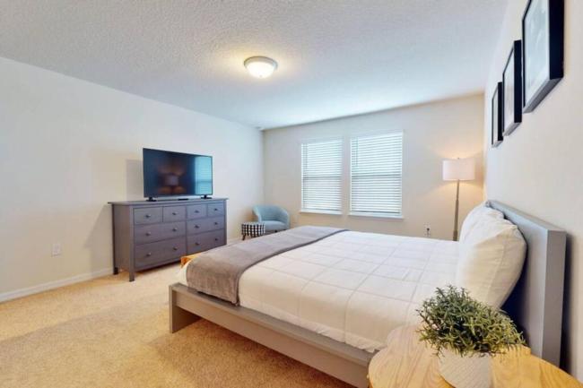 Home in Davenport w private pool and BBQ Images_1