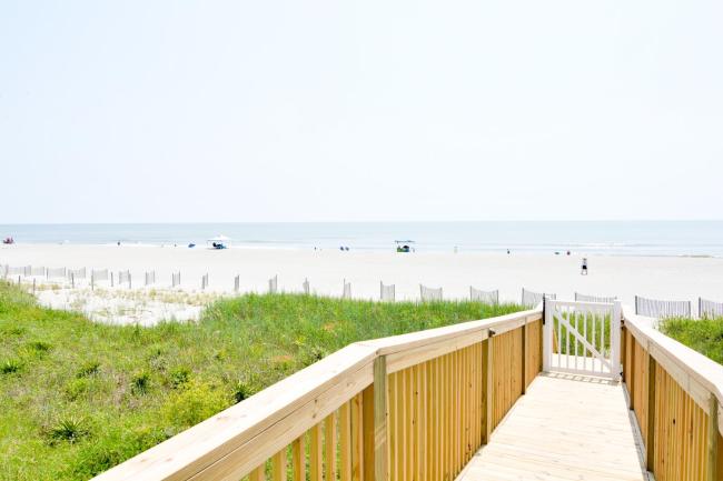 Isle Oasis Oceanfront Private Pool Private Beach Access Holden Beach Images_5