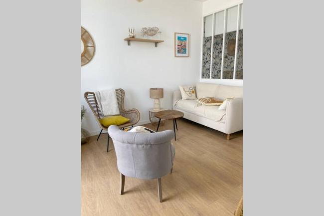 Sur le bord du quai Images_1