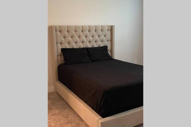 2 Bdrm 2 ba Luxury Apt .... 10 mins from Universal Images_1