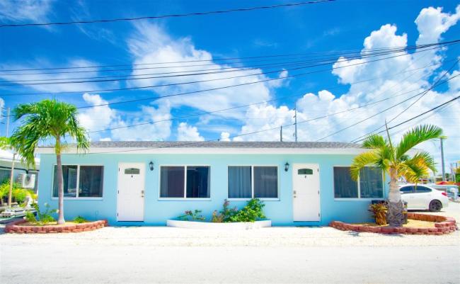 Salt Life 1 - 1bed/1bath updated duplex with dockage Images_2