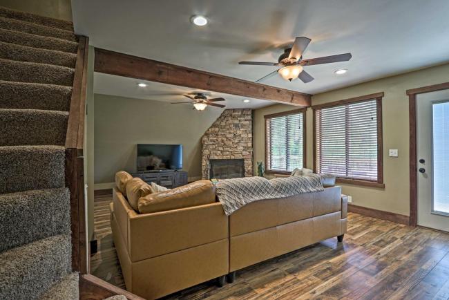 Beautiful A-Frame Cabin with Smoky Mtn Views! Images_5