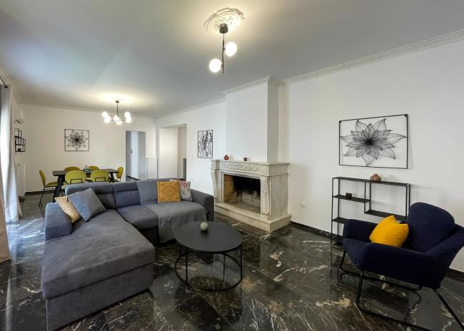Filis Spacious 105sqm apt in Viktoria Images_2