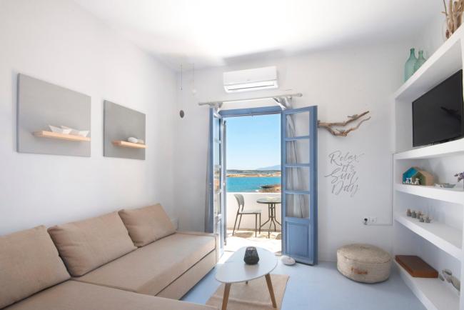 THALASSA Seafront Superb 1BD house in Naousa Images_1