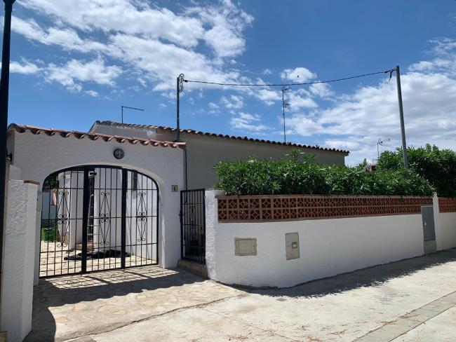 Perfect to relax in L'escala Images_4