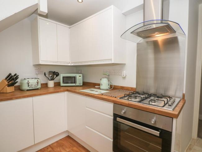 21 Chew Valley Road Images_4