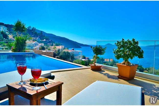 Villa in Kalkan Sleeps 8 includes Swimming pool Air Con and WiFi Images_5