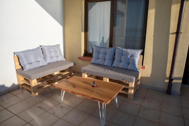 Spacious 3BD flat with PARKING and SEA VIEW Images_2