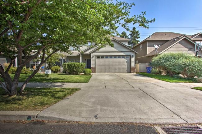 Bend Home with Private Yard, about 2 Mi to Downtown! Images_1