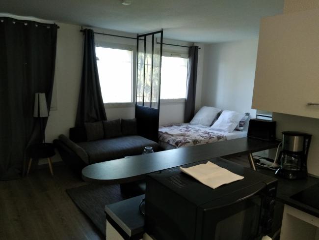 Superbe studio parking calme sécurisé Images_4