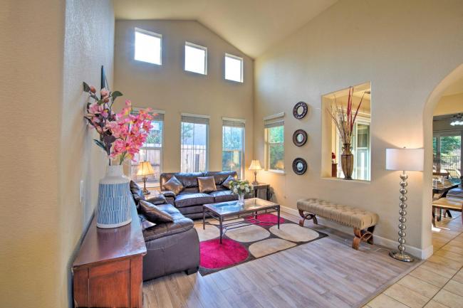 Pet-Friendly Family Home Less Than 5 Mi to Redding! Images_4